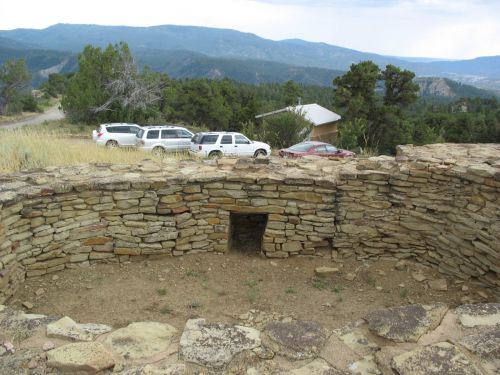The "Parking Lot Site," an Above-Ground Pithouse below Chimney Rock Great House